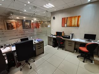 Foto 20 de Oficina de venta en el Edificio Xima, Samborondón, 176 m2, 3 parqueos.
