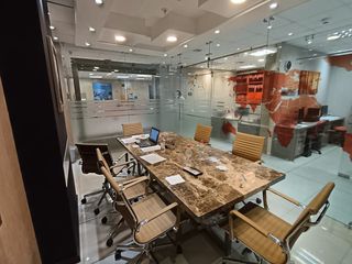 Foto 2 de Oficina de venta en el Edificio Xima, Samborondón, 176 m2, 3 parqueos.