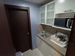 Foto 6 de Oficina de venta en el Edificio Xima, Samborondón, 176 m2, 3 parqueos.
