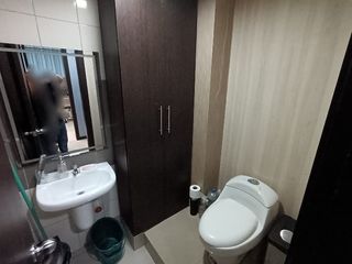 Foto 8 de Oficina de venta en el Edificio Xima, Samborondón, 176 m2, 3 parqueos.