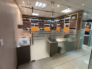 Foto 11 de Oficina de venta en el Edificio Xima, Samborondón, 176 m2, 3 parqueos.