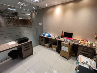 Foto 13 de Oficina de venta en el Edificio Xima, Samborondón, 176 m2, 3 parqueos.