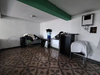 Foto 15 de Se Vende Amplia Casa de 190m2 03Pisos+Azotea Sector 01 grupo 02 En Villa El Salvador!