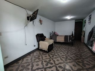 Foto 17 de Se Vende Amplia Casa de 190m2 03Pisos+Azotea Sector 01 grupo 02 En Villa El Salvador!