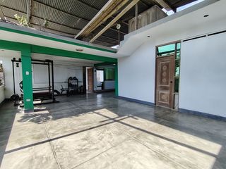 Foto 28 de Se Vende Amplia Casa de 190m2 03Pisos+Azotea Sector 01 grupo 02 En Villa El Salvador!
