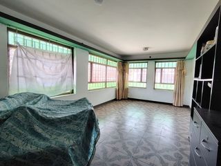 Foto 21 de Se Vende Amplia Casa de 190m2 03Pisos+Azotea Sector 01 grupo 02 En Villa El Salvador!