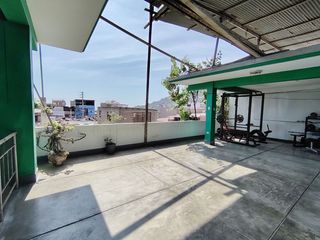 Foto 25 de Se Vende Amplia Casa de 190m2 03Pisos+Azotea Sector 01 grupo 02 En Villa El Salvador!