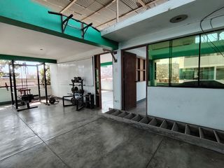 Foto 26 de Se Vende Amplia Casa de 190m2 03Pisos+Azotea Sector 01 grupo 02 En Villa El Salvador!