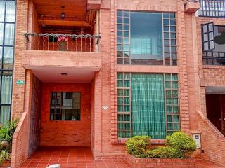 Foto 1 de Oportunidad  inversión venta casa en Rincon de Capri Fusagasuga