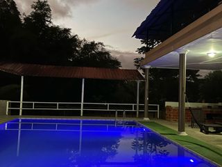 Foto 12 de Vendo  Hostería en el Tena 4.380m2 de Terreno de Construcción 1472.54m2 y en obra gris 195m2 16 años de construcción