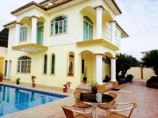 Foto 1 de Casa en venta de 6 Dormitorios en la Playa de Tonsupa