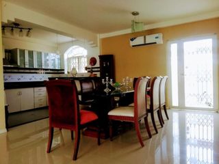 Foto 8 de Casa en venta de 6 Dormitorios en la Playa de Tonsupa