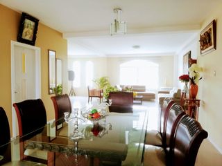 Foto 9 de Casa en venta de 6 Dormitorios en la Playa de Tonsupa