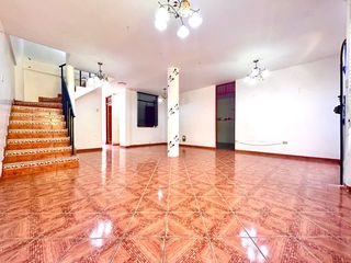 Foto 6 de Vendo EXCLUSIVA Casa en ESQUINA frente PARQUE y la ANGOSTURA ICA!