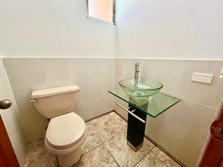 Foto 9 de SE VENDE CASA CON VERDE HORIZONTE NORTE DE QUITO