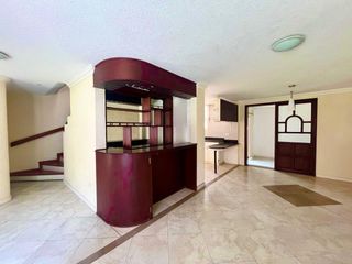 Foto 10 de SE VENDE CASA CON VERDE HORIZONTE NORTE DE QUITO