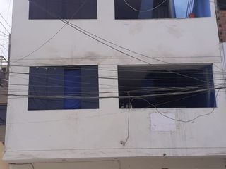 Foto 1 de VENTA DE PROPIEDAD DE 4 PISOS EN SMP