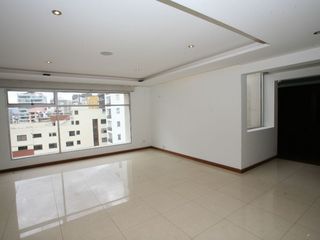 Foto 3 de EN VENTA: PENTHOUSE EXCLUSIVO CON VISTAS PANORÁMICAS EN BELLAVISTA