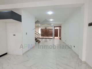 Foto 2 de VENTA DE CASA MODERNA EN URBANIZACIÓN LOS SAUCES Y FRENTE A PARQUE