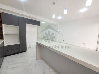 Foto 4 de VENTA DE CASA MODERNA EN URBANIZACIÓN LOS SAUCES Y FRENTE A PARQUE