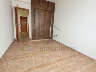 Foto 7 de VENTA DE CASA MODERNA EN URBANIZACIÓN LOS SAUCES Y FRENTE A PARQUE