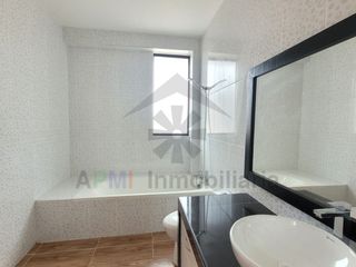 Foto 10 de VENTA DE CASA MODERNA EN URBANIZACIÓN LOS SAUCES Y FRENTE A PARQUE
