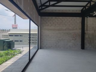 Foto 4 de En alquiler estratégico local Planta Baja en Plaza Sevilla, La Joya Daule
