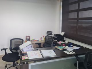 Foto 6 de VENDO OFICINA EN RIVER PLAZA