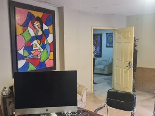 Foto 5 de VENTA DE OFICINA FRENTE AL PARQUE CENTENARIO