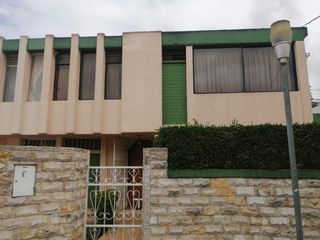 Foto 18 de VENDO AMPLIA CASA DOS PISOS EN CONJUNTO EXCELENTE UBICACION  6 DE DICIEMBRE Y EL INCA