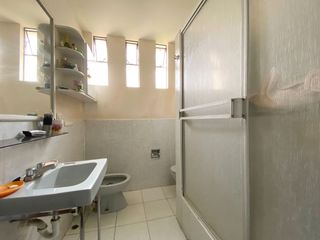 Foto 15 de Vendo Casa a una cuadra de Av. 28 de Julio, zona segura y tranquila.