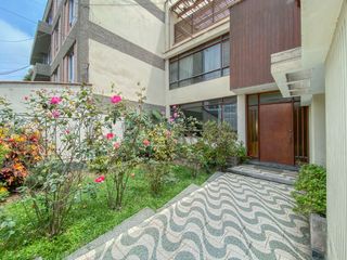 Foto 1 de Vendo Casa a una cuadra de Av. 28 de Julio, zona segura y tranquila.