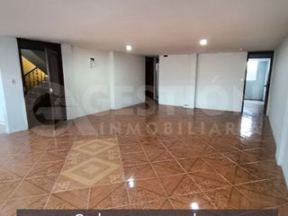 Foto 2 de Casa independiente con 2 departamentos, sur de Quito, Ciudadela Ibarra