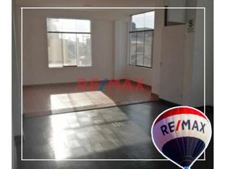 Foto 14 de Alquiler Casa De 3 Pisos En El Centro De Talara Comercial // ID: 1122206