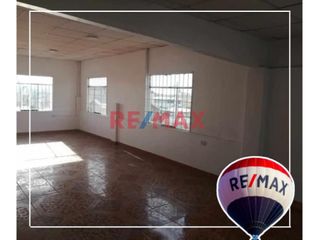 Foto 3 de Alquiler Casa De 3 Pisos En El Centro De Talara Comercial // ID: 1122206