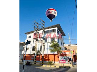 Foto 5 de Alquiler Casa De 3 Pisos En El Centro De Talara Comercial // ID: 1122206
