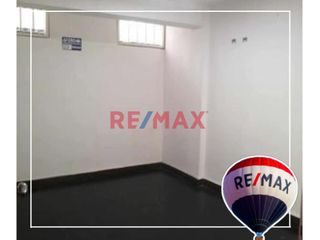 Foto 7 de Alquiler Casa De 3 Pisos En El Centro De Talara Comercial // ID: 1122206
