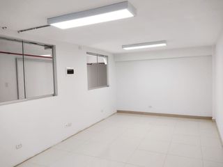 Foto 2 de OFICINA ADMINISTRATIVA 48 M2 EN ALQUILER EN SAN ISIDRO