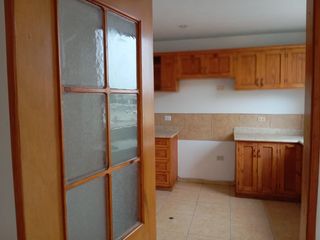 Foto 4 de ¡Vendo Amplio Depa! Urb. Bancario Chincha Alta