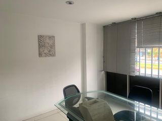 Foto 9 de LOCAL COMERCIAL U OFICINA EN ALQUILER EN LA AV. IZAGUIRRE CDRA. 10. 2DO y 4TO PISO. LOS OLIVOS