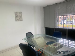Foto 11 de LOCAL COMERCIAL U OFICINA EN ALQUILER EN LA AV. IZAGUIRRE CDRA. 10. 2DO y 4TO PISO. LOS OLIVOS