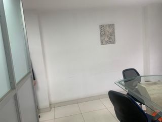 Foto 12 de LOCAL COMERCIAL U OFICINA EN ALQUILER EN LA AV. IZAGUIRRE CDRA. 10. 2DO y 4TO PISO. LOS OLIVOS