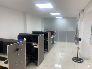 Foto 30 de LOCAL COMERCIAL U OFICINA EN ALQUILER EN LA AV. IZAGUIRRE CDRA. 10. 2DO y 4TO PISO. LOS OLIVOS