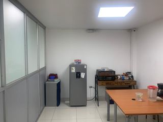 Foto 34 de LOCAL COMERCIAL U OFICINA EN ALQUILER EN LA AV. IZAGUIRRE CDRA. 10. 2DO y 4TO PISO. LOS OLIVOS