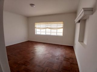 Foto 3 de VENDO DEPARTAMENTO 3ER PISO SAN ANTONIO MIRAFLORES