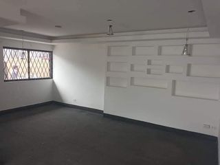 Foto 7 de Arriendo Bodega de 1.000m2 en Carcelén Industrial