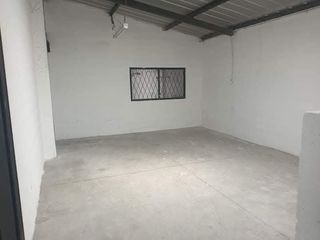 Foto 11 de Arriendo Bodega de 1.000m2 en Carcelén Industrial