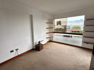 Foto 10 de Amplio flat de 5 dormitorios, cerca al Country Club de San Isidro, Vivanda de Dos de Mayo y los mejores restaurantes.