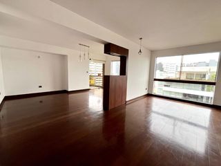 Foto 3 de Amplio flat de 5 dormitorios, cerca al Country Club de San Isidro, Vivanda de Dos de Mayo y los mejores restaurantes.