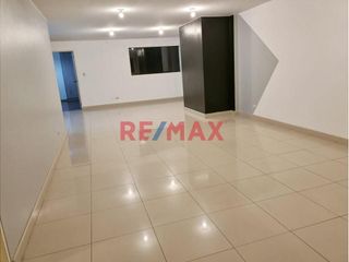 Foto 2 de Venta Departamento Urb. Santa Rosa De Surco